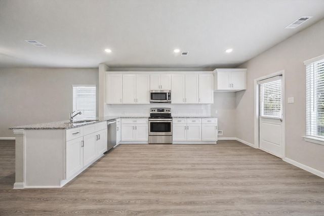 320 S Texas St, Texas City, TX 77591