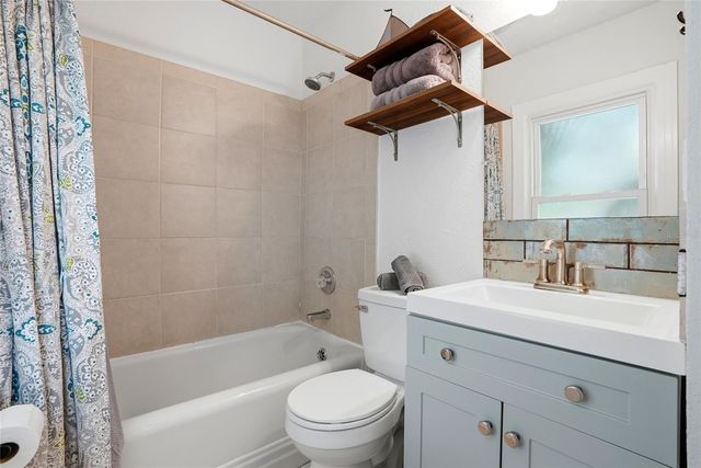 4627 1ST AVENUE N, St Petersburg, FL 33713