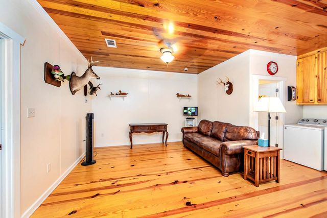 2227 Brady Rd, Theriot, LA 70397