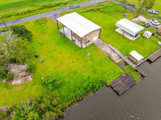 2227 Brady Rd, Theriot, LA 70397
