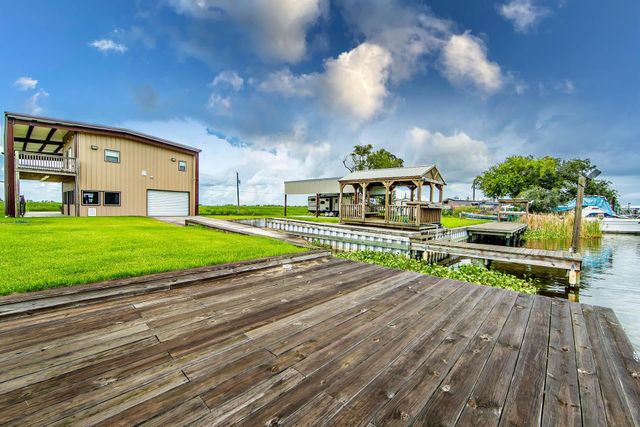 2227 Brady Rd, Theriot, LA 70397