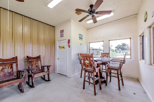 2227 Brady Rd, Theriot, LA 70397