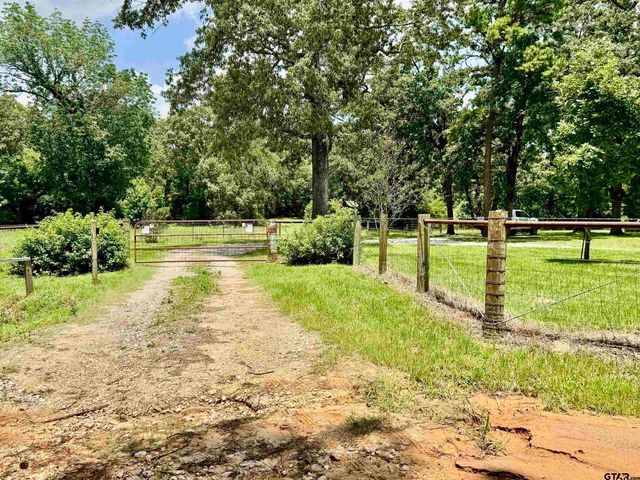 350 CR 3350, Crockett, TX 75835