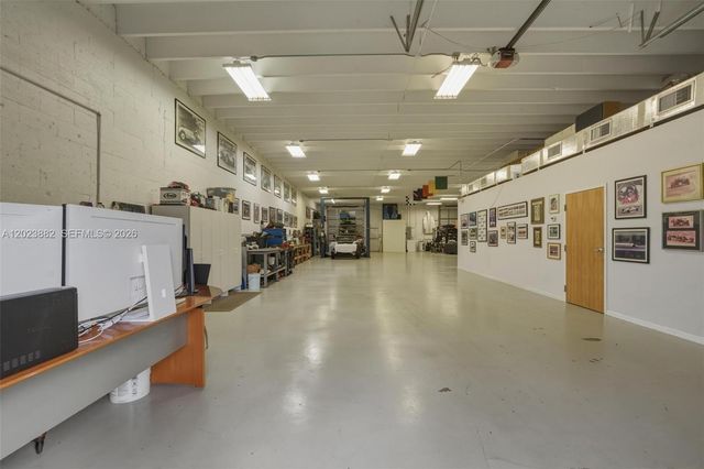 1210 NE 8th Ave, Fort Lauderdale, FL 33304