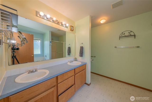 15301 105th Avenue SE, Yelm, WA 98597
