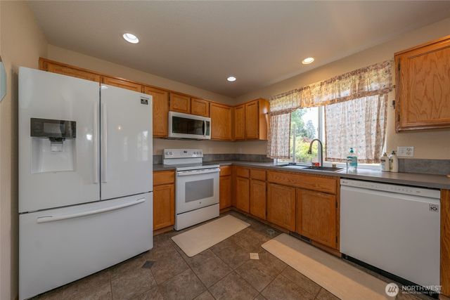 15301 105th Avenue SE, Yelm, WA 98597