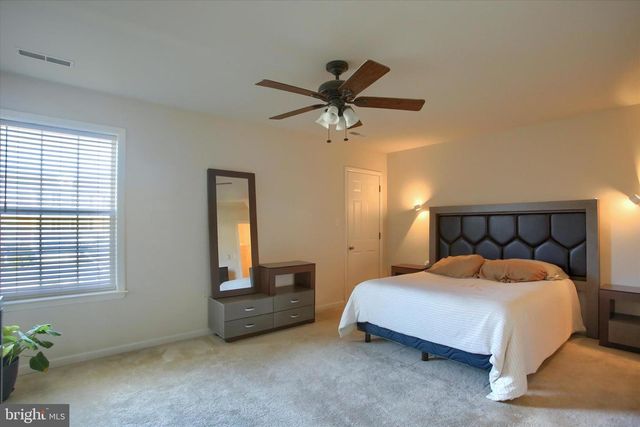 413 EISENHOWER DRIVE, Carlisle, PA 17013