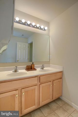 413 EISENHOWER DRIVE, Carlisle, PA 17013