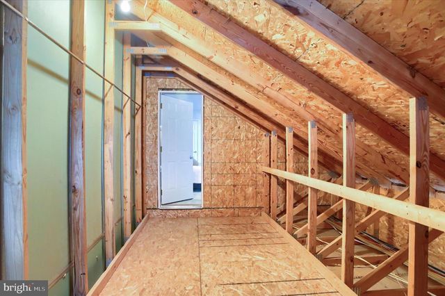 413 EISENHOWER DRIVE, Carlisle, PA 17013