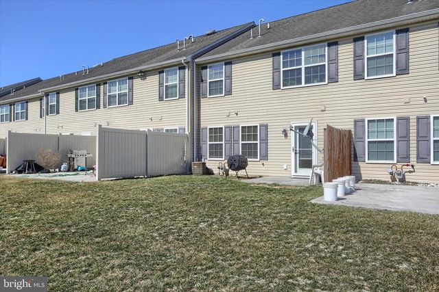 413 EISENHOWER DRIVE, Carlisle, PA 17013