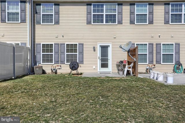 413 EISENHOWER DRIVE, Carlisle, PA 17013