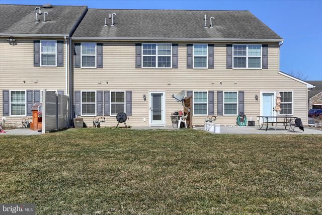 413 EISENHOWER DRIVE, Carlisle, PA 17013