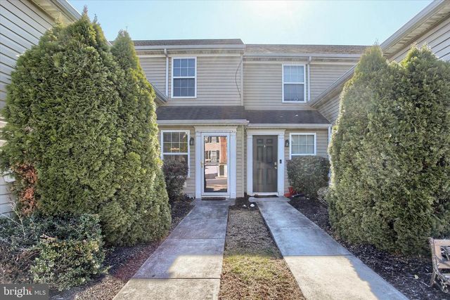 413 EISENHOWER DRIVE, Carlisle, PA 17013