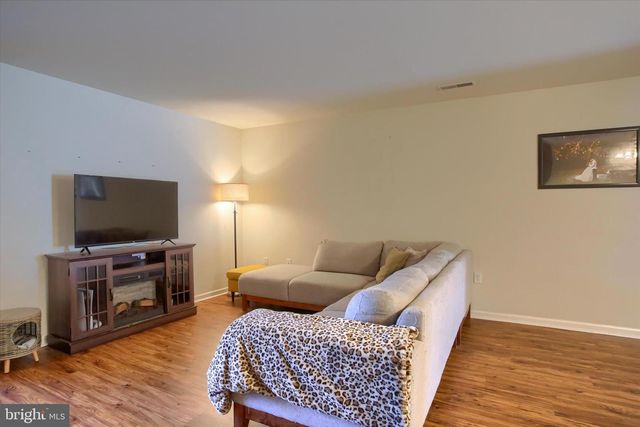 413 EISENHOWER DRIVE, Carlisle, PA 17013