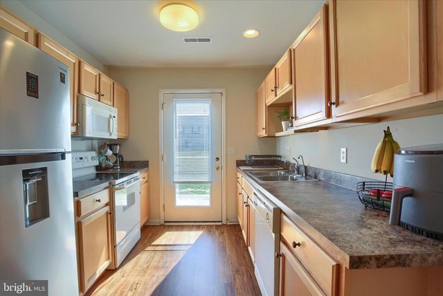 413 EISENHOWER DRIVE, Carlisle, PA 17013