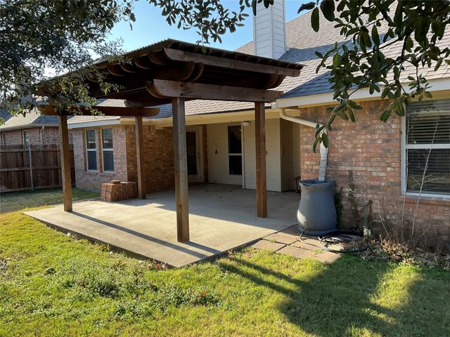 1631 St Croix Street, Burleson, TX 76028