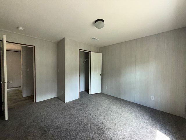 223 York, Kinsey, AL 36303