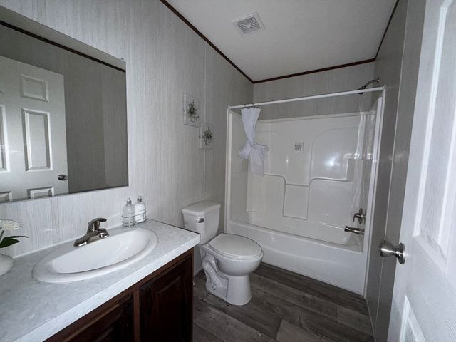 223 York, Kinsey, AL 36303