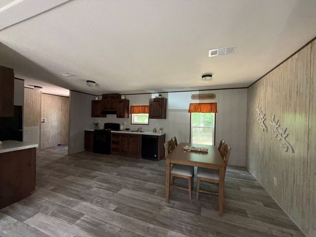 223 York, Kinsey, AL 36303