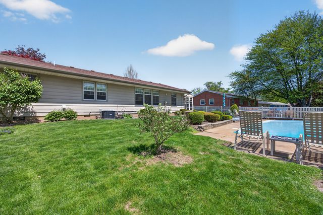 1305 E Vernon Avenue, Normal, IL 61761