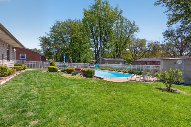 1305 E Vernon Avenue, Normal, IL 61761