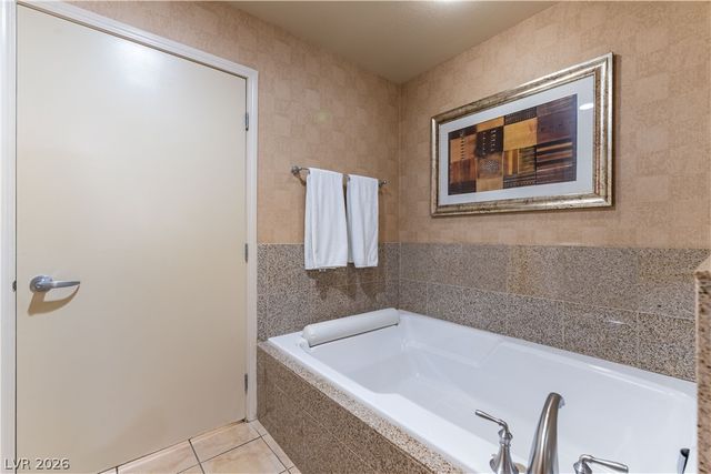 211 East Flamingo Road 702, Las Vegas, NV 89169