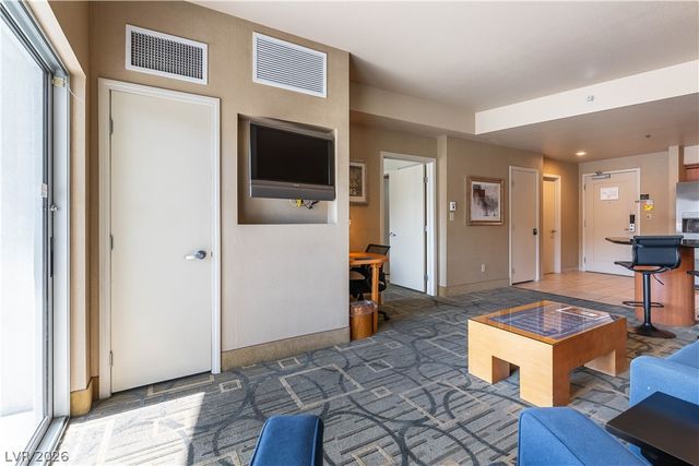 211 East Flamingo Road 702, Las Vegas, NV 89169