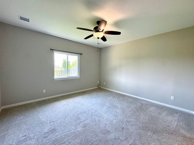 896 N Cloverleaf, Goddard, KS 67052