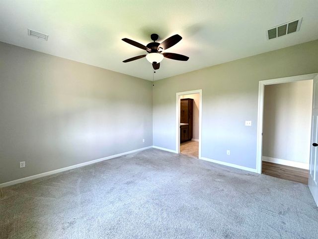 896 N Cloverleaf, Goddard, KS 67052