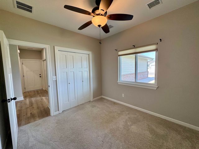 896 N Cloverleaf, Goddard, KS 67052