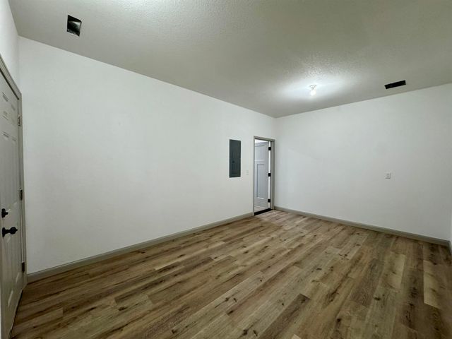 896 N Cloverleaf, Goddard, KS 67052