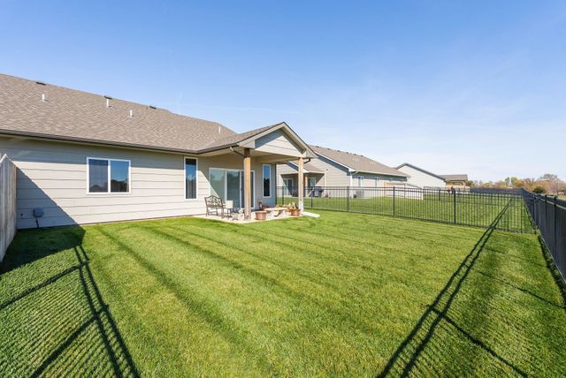 896 N Cloverleaf, Goddard, KS 67052