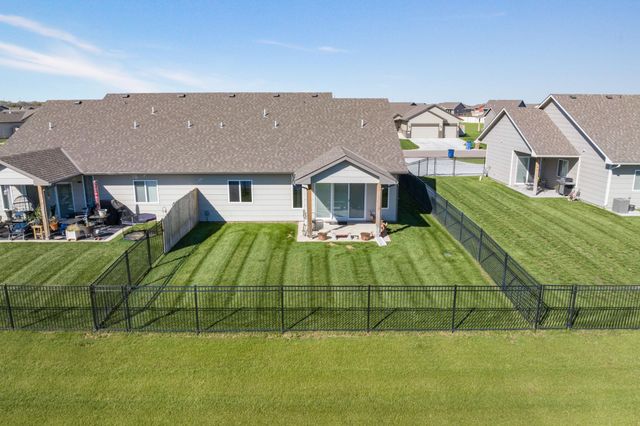 896 N Cloverleaf, Goddard, KS 67052