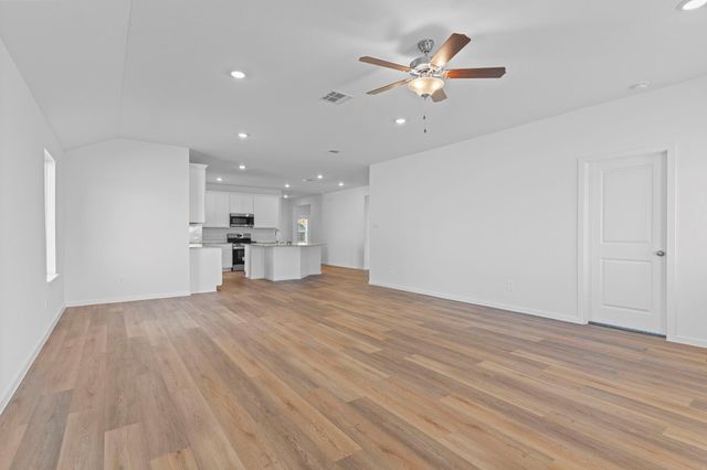 1419 Splashing Wave Drive, Iowa Colony, TX 77583