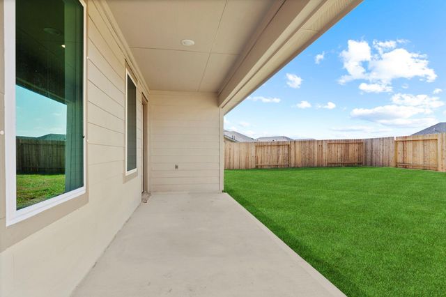 1419 Splashing Wave Drive, Iowa Colony, TX 77583