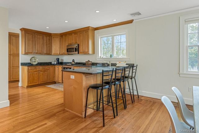 4 Greyrock Terrace, Irvington, NY 10533