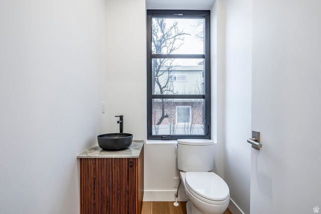 664 N EAST CAPITOL ST, Salt Lake City, UT 84103