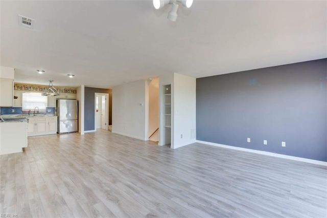 2100 E Ocean View Ave Apt 22, Norfolk, VA 23518