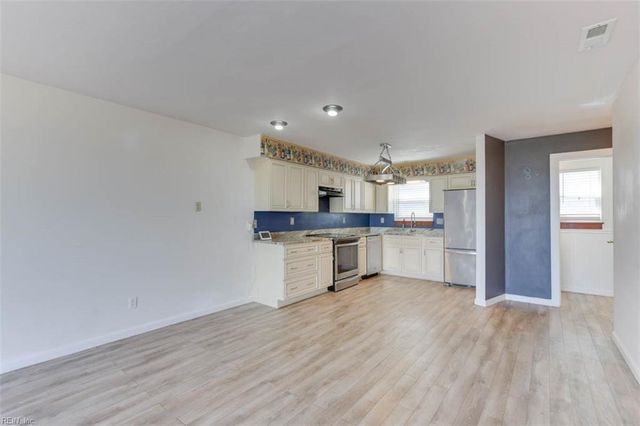 2100 E Ocean View Ave Apt 22, Norfolk, VA 23518