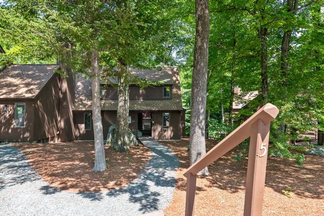 5 Bay Tree Lane, Grantham, NH 03753