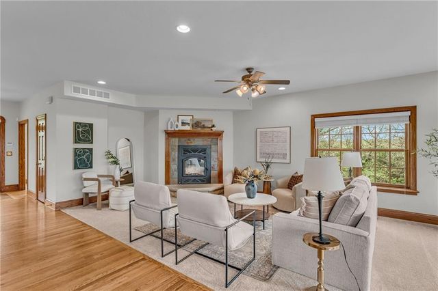 1548 N 800 Road, Baldwin City, KS 66006