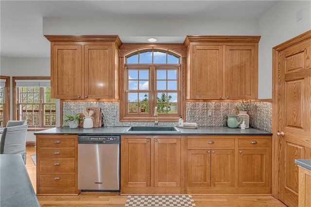 1548 N 800 Road, Baldwin City, KS 66006