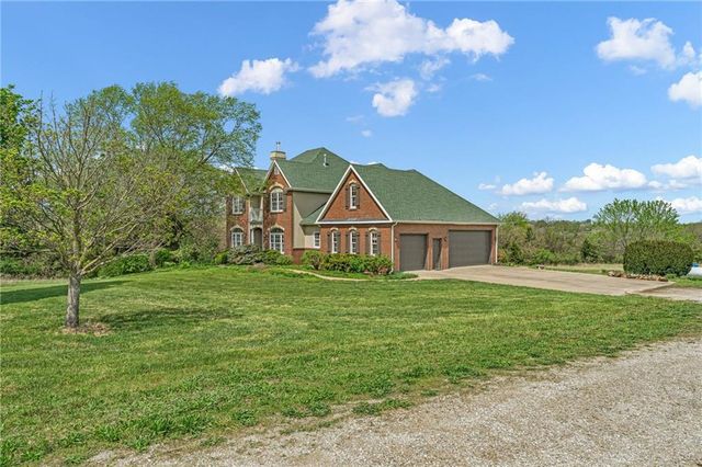 1548 N 800 Road, Baldwin City, KS 66006