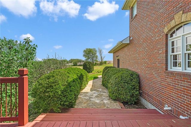 1548 N 800 Road, Baldwin City, KS 66006