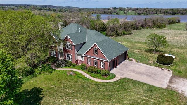 1548 N 800 Road, Baldwin City, KS 66006