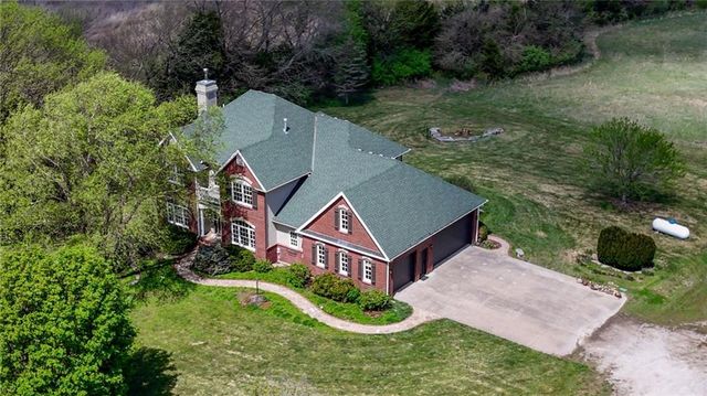 1548 N 800 Road, Baldwin City, KS 66006