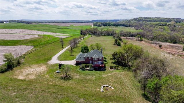 1548 N 800 Road, Baldwin City, KS 66006