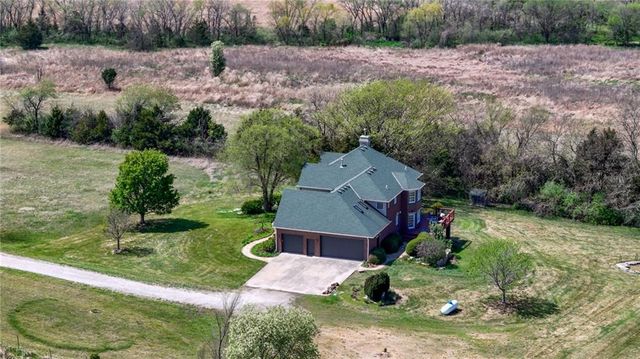 1548 N 800 Road, Baldwin City, KS 66006