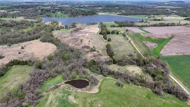 1548 N 800 Road, Baldwin City, KS 66006