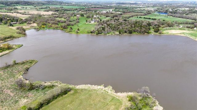 1548 N 800 Road, Baldwin City, KS 66006